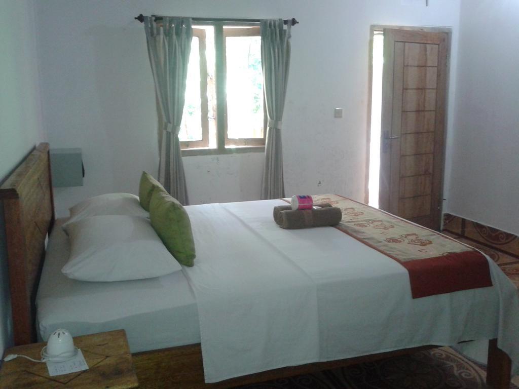 Putri Homestay غيلي مينو المظهر الخارجي الصورة