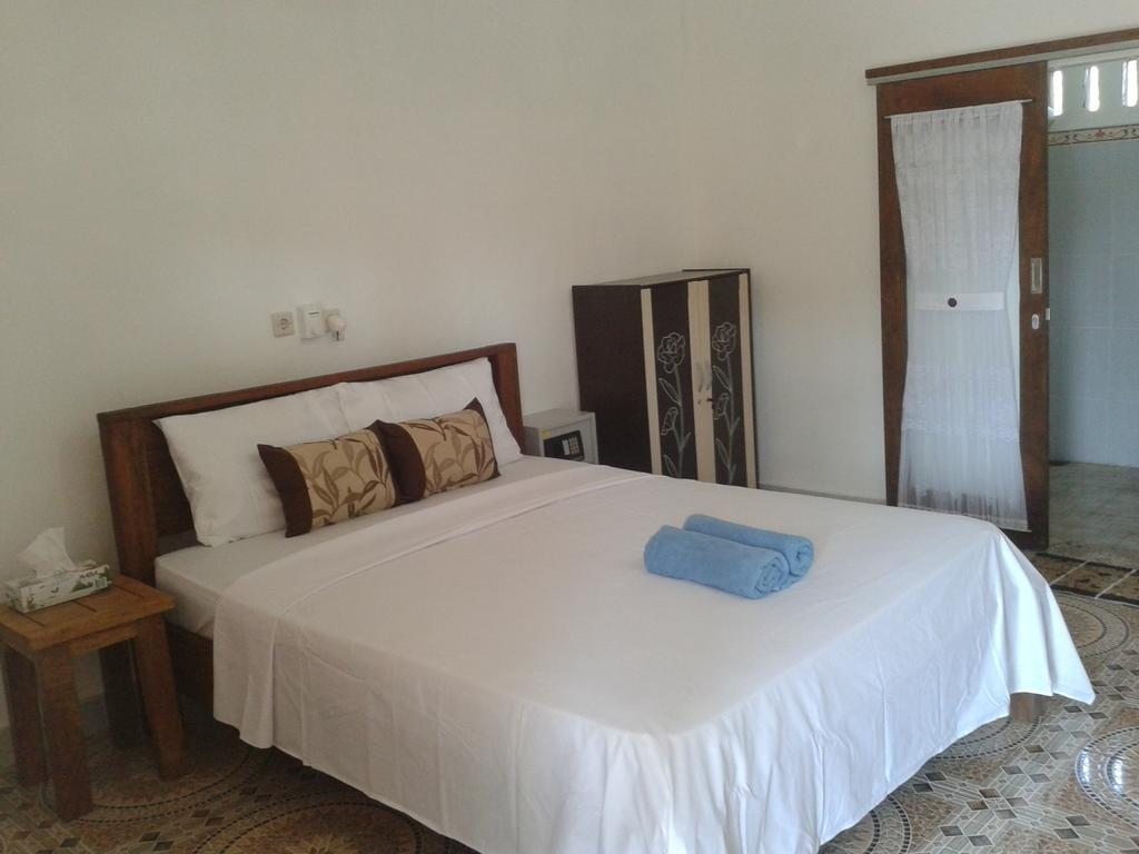 Putri Homestay غيلي مينو الغرفة الصورة