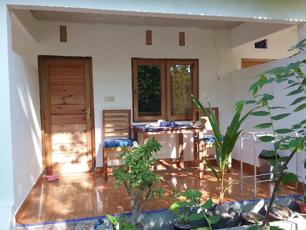 Putri Homestay غيلي مينو المظهر الخارجي الصورة