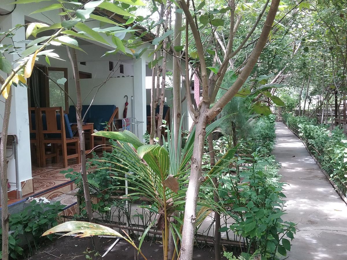 Putri Homestay غيلي مينو المظهر الخارجي الصورة